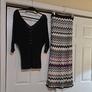 Black and White Ribbed Maxi Skirt for Casual Wear
